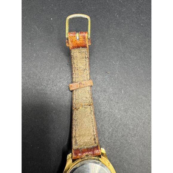 Vintage Fossil Collection Quartz Retro-Age Watch Gold Tone Brown Leather Strap main image 4